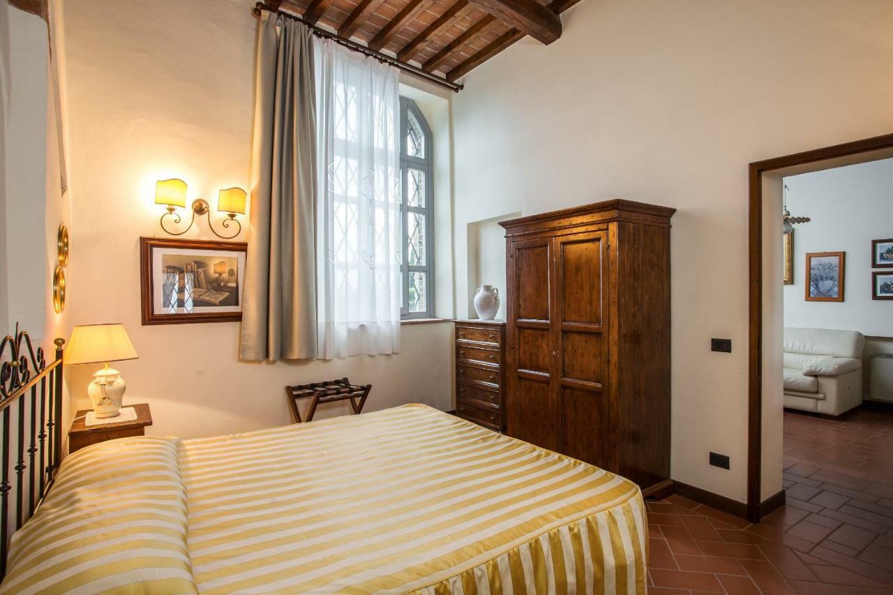 Castello Di Fulignano Isalfredo Ground Floor Apartment 圣吉米纳诺 外观 照片