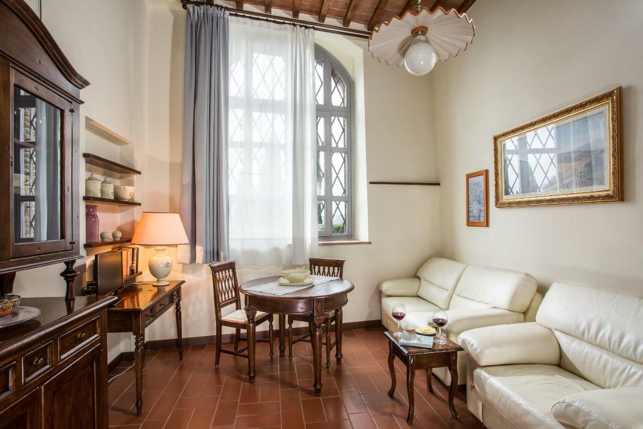 Castello Di Fulignano Isalfredo Ground Floor Apartment 圣吉米纳诺 外观 照片