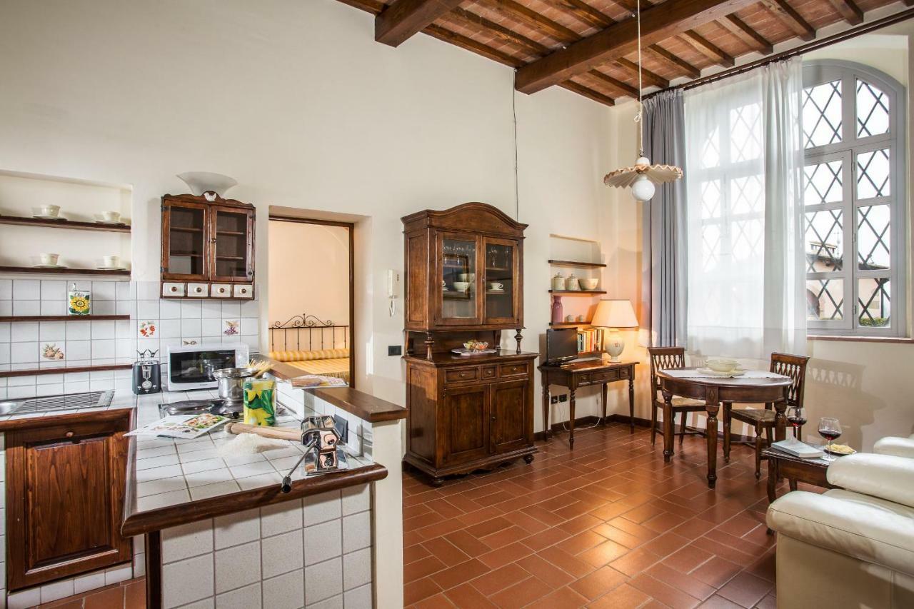 Castello Di Fulignano Isalfredo Ground Floor Apartment 圣吉米纳诺 外观 照片