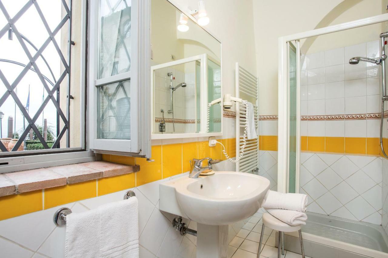 Castello Di Fulignano Isalfredo Ground Floor Apartment 圣吉米纳诺 外观 照片